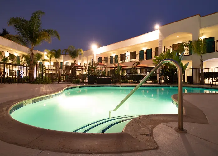 Oxford Suites Pismo Beach