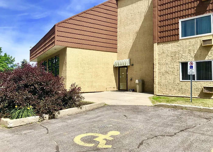 Travelodge By Wyndham Ottawa East