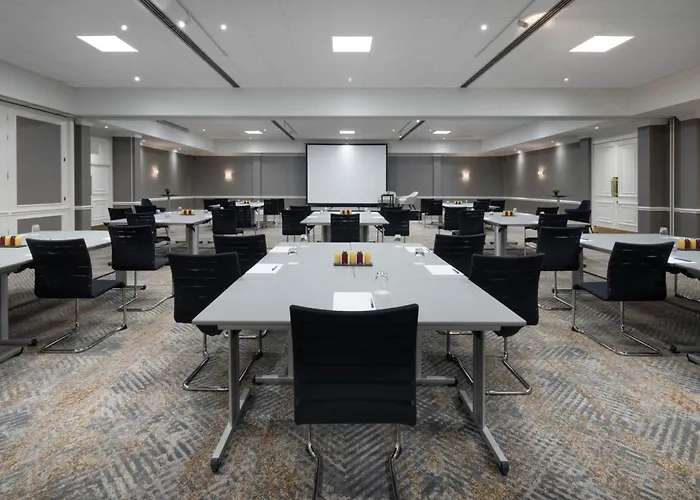 Delta Hotels By Marriott Heathrow Windsor