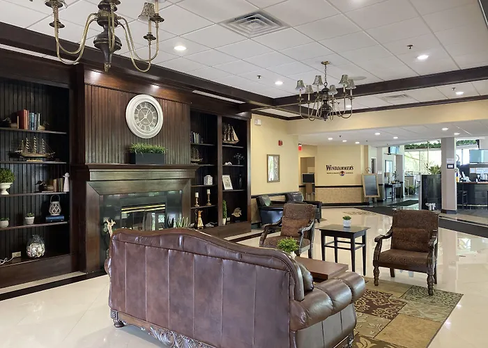 Clarion Hotel Conference Center On Lake Erie
