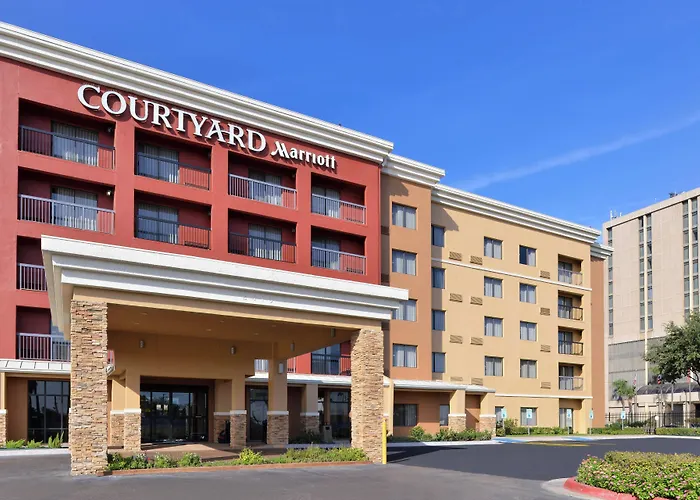 Courtyard By Marriott Laredo