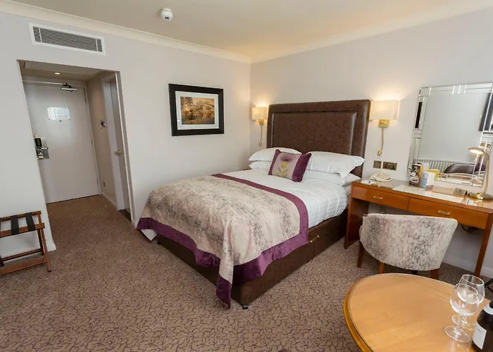 Swan'S Nest Hotel