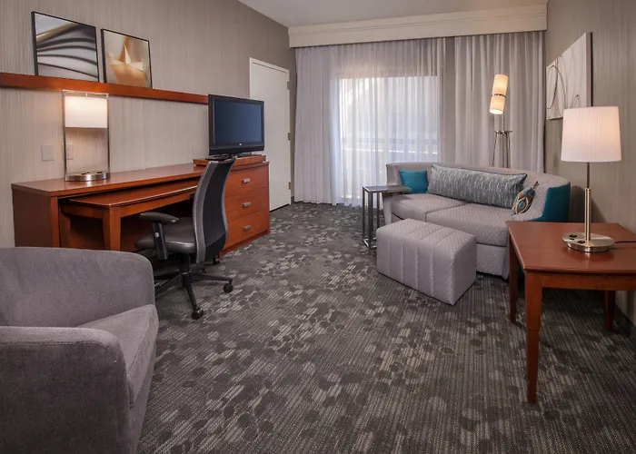 Courtyard By Marriott Dulles Airport Chantilly