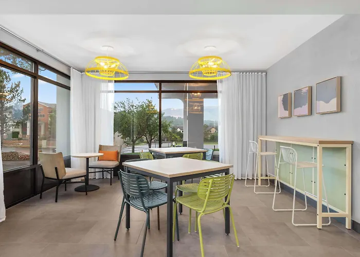 Spark By Hilton Colorado Springs I 25 Central