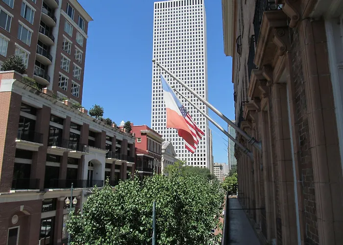 The Lafayette New Orleans By Kasa Living
