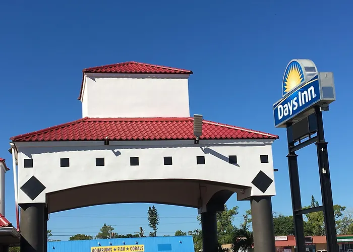 Days Inn By Wyndham Fort Myers