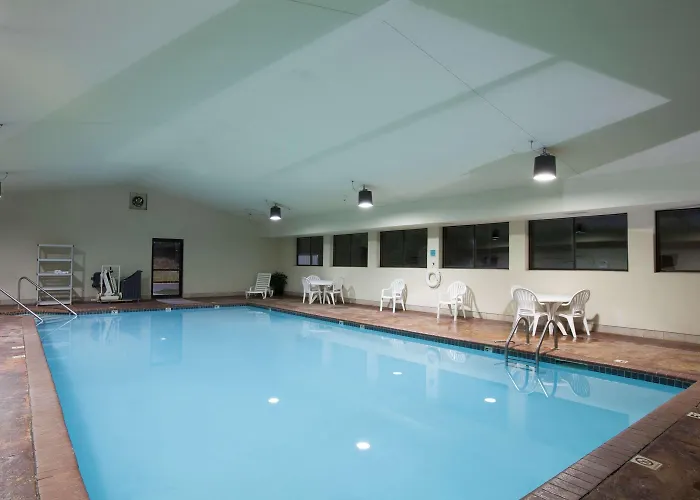 Hawthorn Suites Midwest City