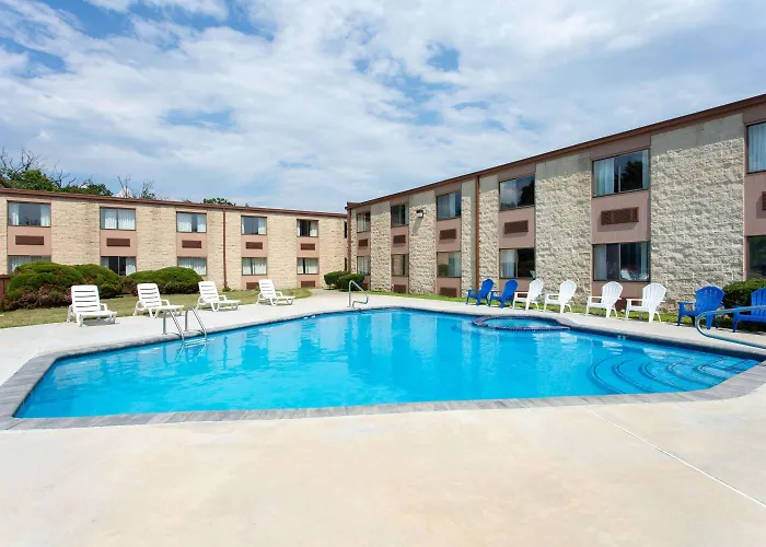 Days Inn By Wyndham Hillsborough