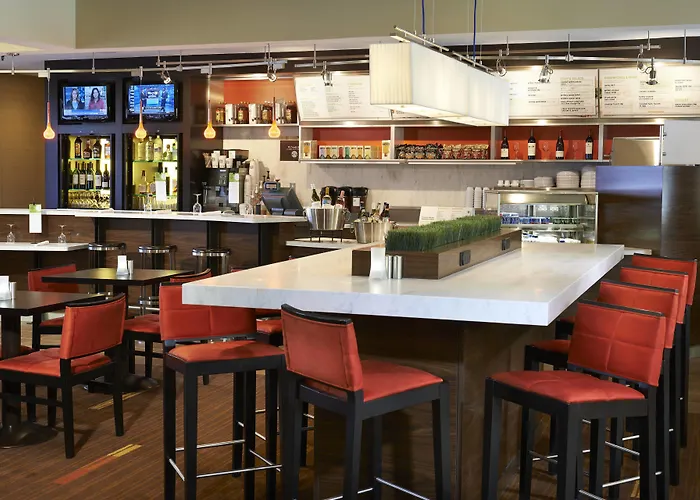 Courtyard By Marriott Detroit Troy