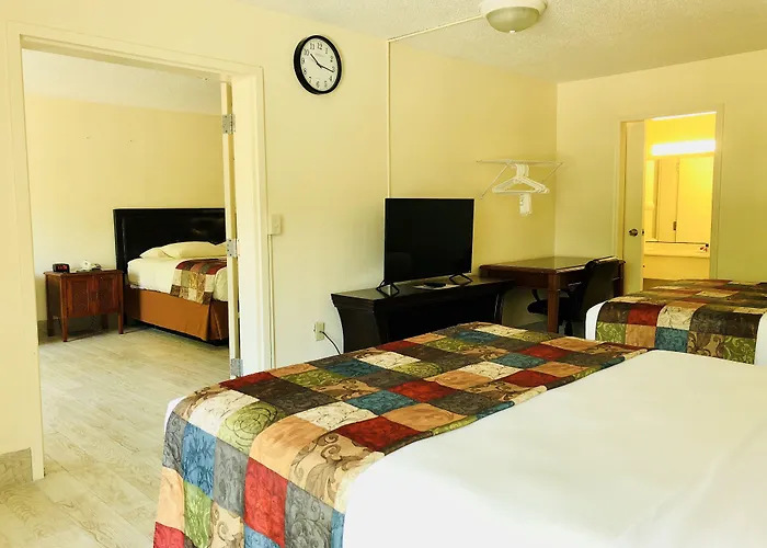 Simple Rewards Inn