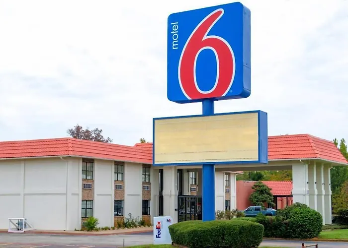 Motel 6-Palestine, Tx