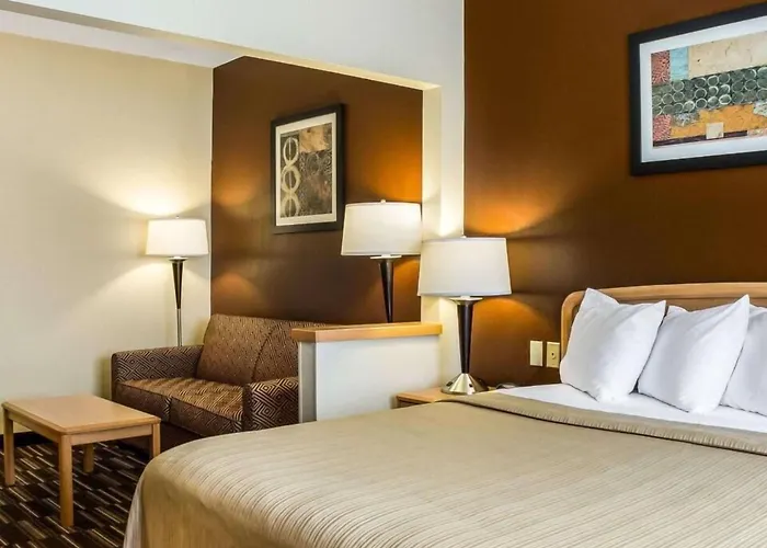 Quality Suites Near West Acres