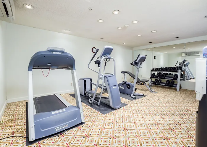The Farmington Inn And Suites