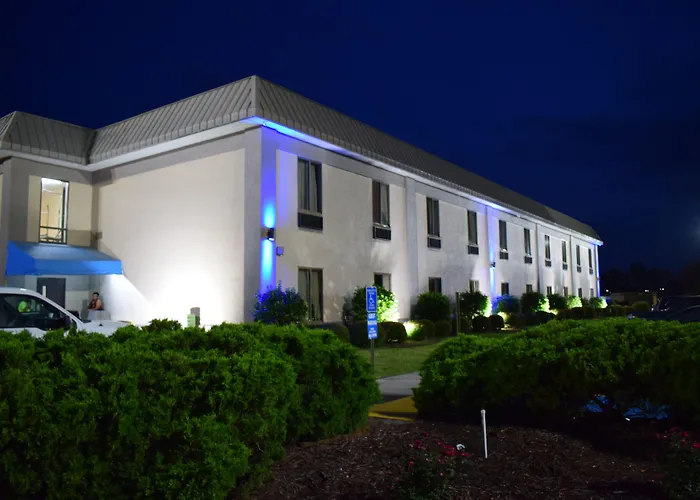 Econo Lodge At The University Conway