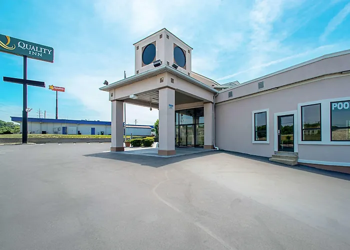 Quality Inn Near Six Flags St. Louis Pacific