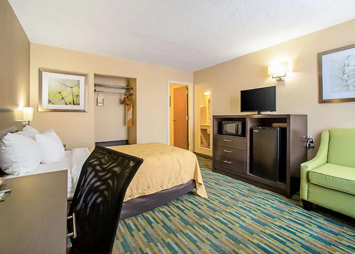 Quality Inn Near Six Flags St. Louis Pacific