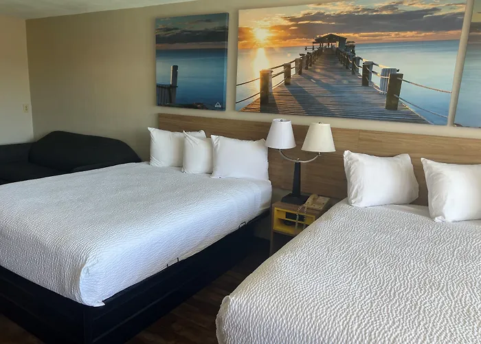 Days Inn By Wyndham St. Petersburg Central