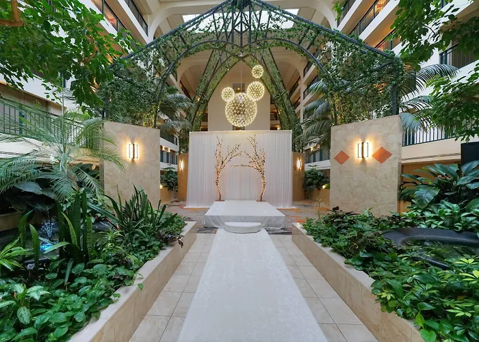 Renaissance Chicago Glenview Suites Hotel