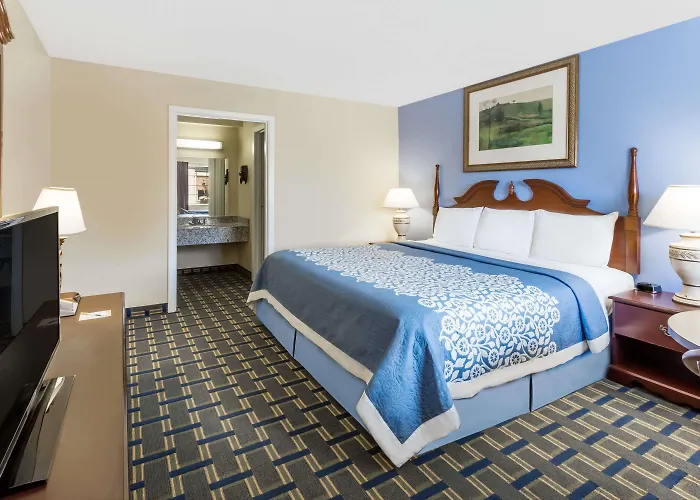 Days Inn By Wyndham Plymouth