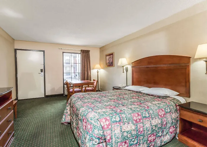 Days Inn By Wyndham Camp Springs Andrews Afb