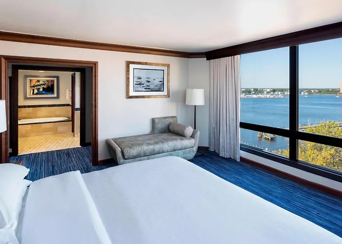Sheraton Norfolk Waterside Hotel