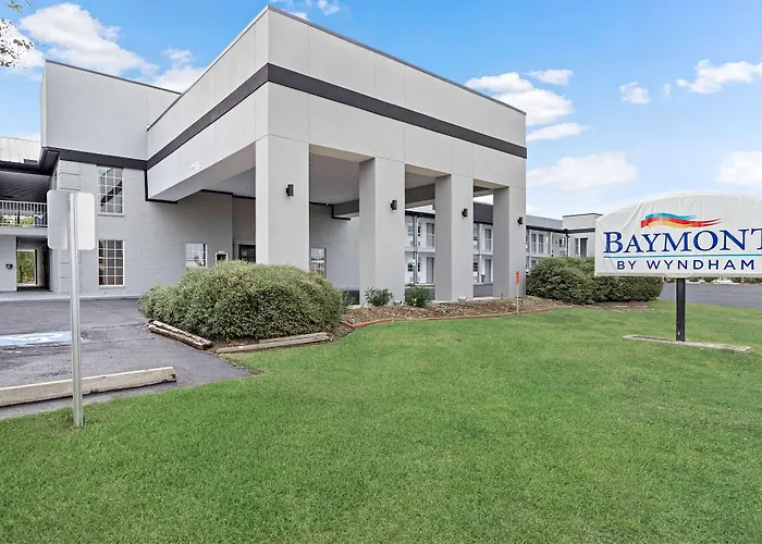 Baymont By Wyndham Beaumont