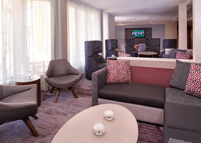 Courtyard By Marriott St. Louis Downtown West