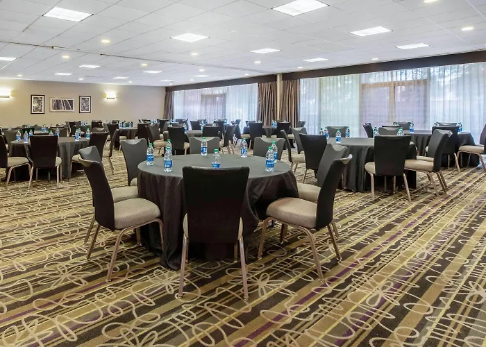 La Quinta Inn & Suites By Wyndham New Orleans Airport