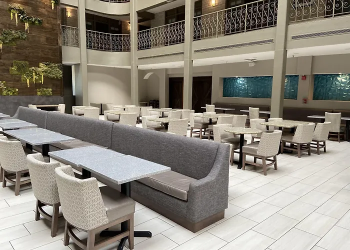 Embassy Suites By Hilton Chicago Schaumburg Woodfield