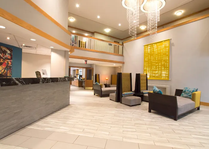 Greenstay Hotel&Suites Central