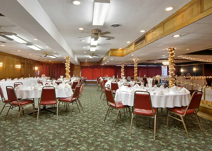 Ramada By Wyndham Pittsburgh/New Stanton