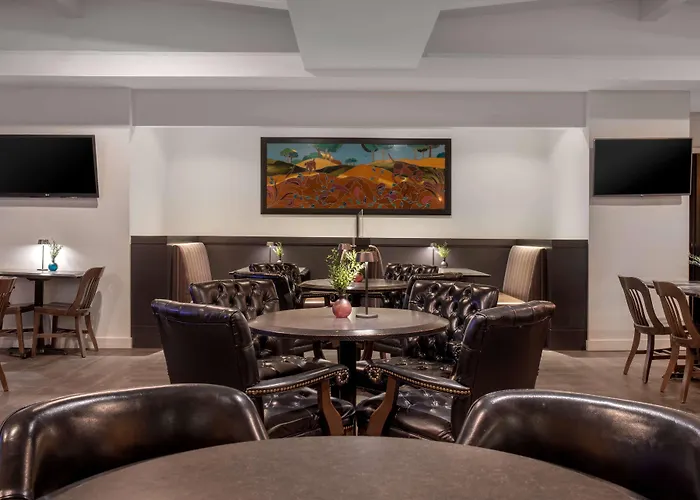Ramada Plaza By Wyndham Calgary Downtown