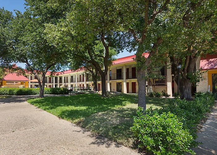 Red Roof Inn Plus+ Dallas - Addison