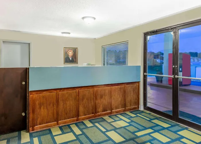 Days Inn By Wyndham Hannibal