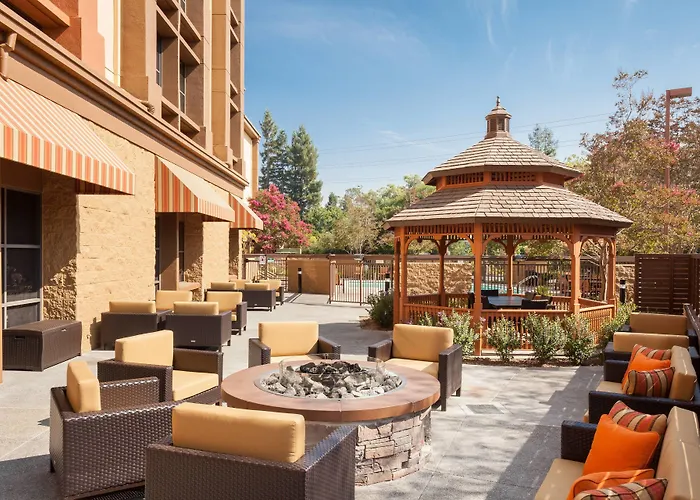 Courtyard By Marriott Santa Rosa