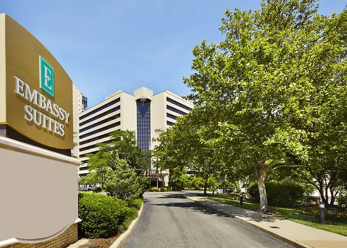 Embassy Suites By Hilton Crystal City National Airport