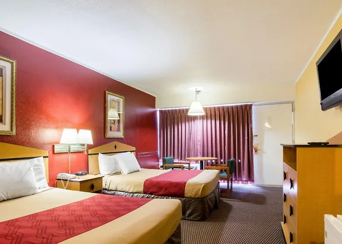 Econo Lodge Topeka
