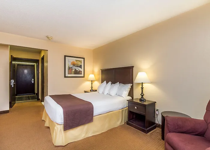 Baymont By Wyndham Kansas City Ku Medical Center