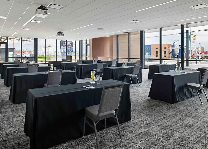 Delta Hotels By Marriott Muskegon Convention Center