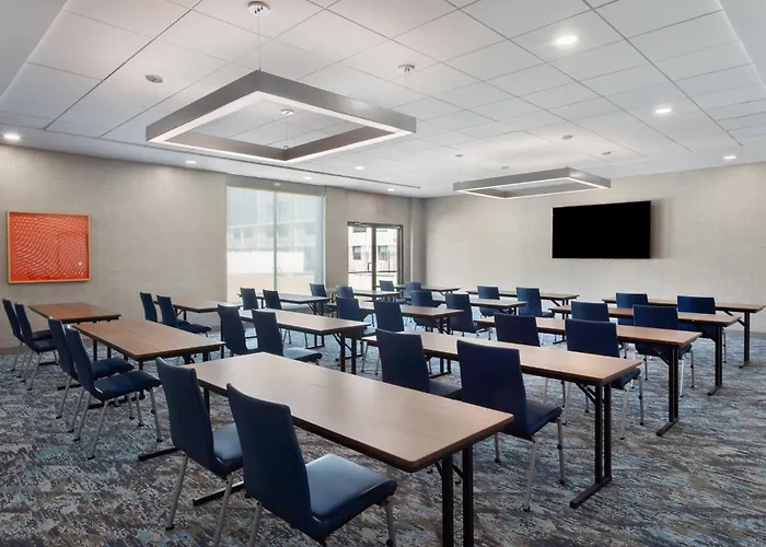 Holiday Inn Express Atlanta Airport - North By Ihg