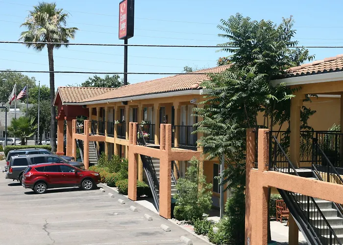 Econo Lodge Inn & Suites Lodi - Wine Country Area
