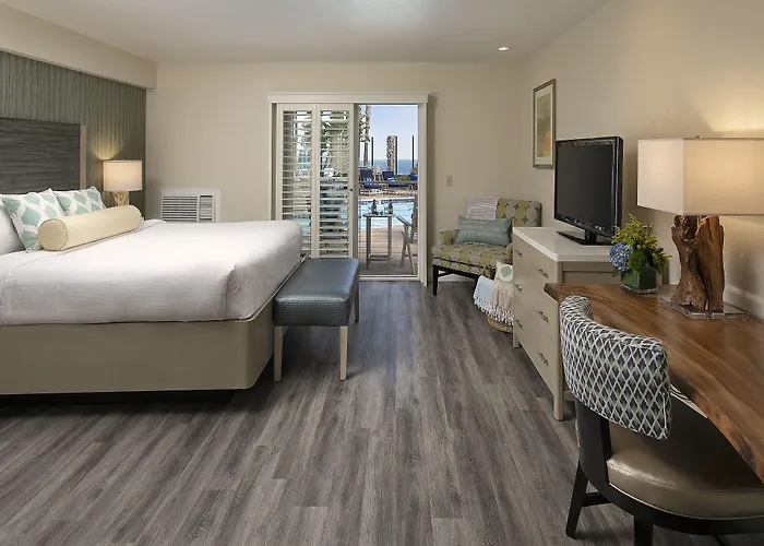 Inn At The Cove