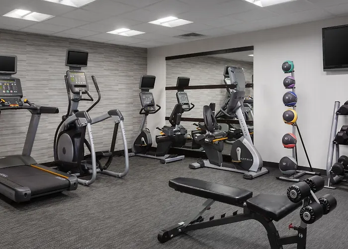 Courtyard By Marriott Mahwah