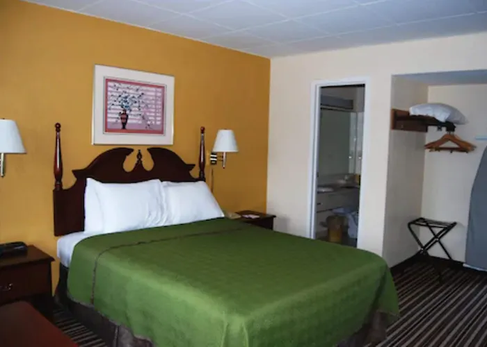 Travelodge By Wyndham Chambersburg