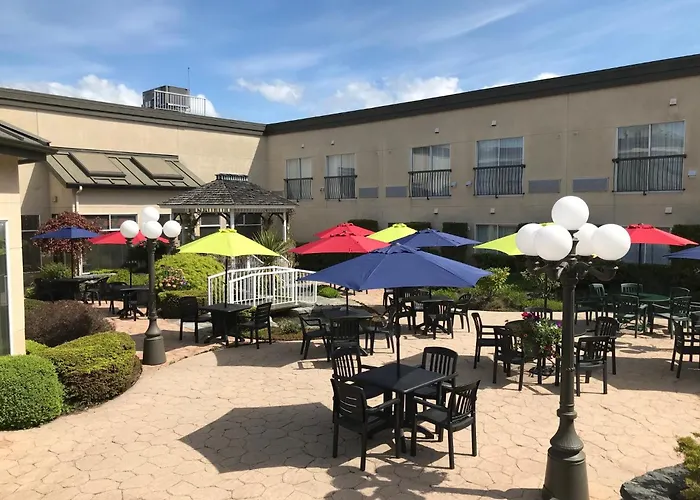 Powell River Town Centre Hotel