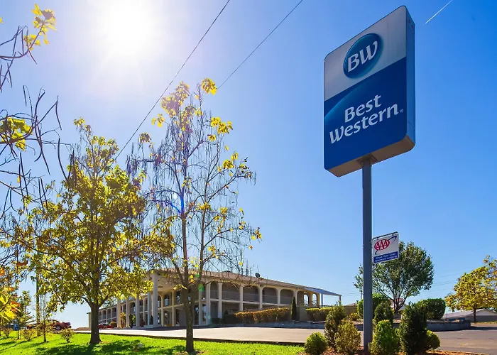 Days Inn By Wyndham Columbia Kentucky