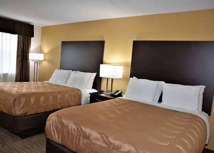 Quality Inn & Suites Metropolis I-24
