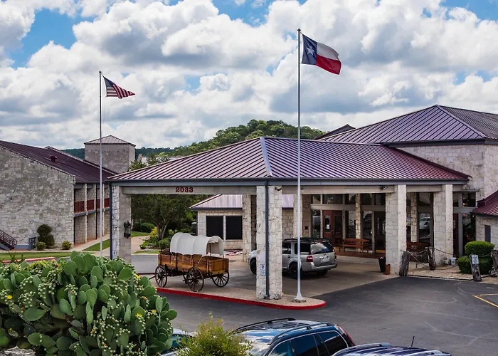 Y O Ranch Hotel And Conference Center
