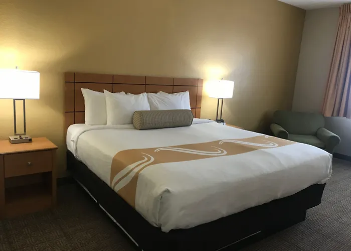 Quality Inn & Suites Springfield Southwest Near I-72