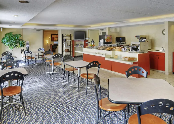 Comfort Suites